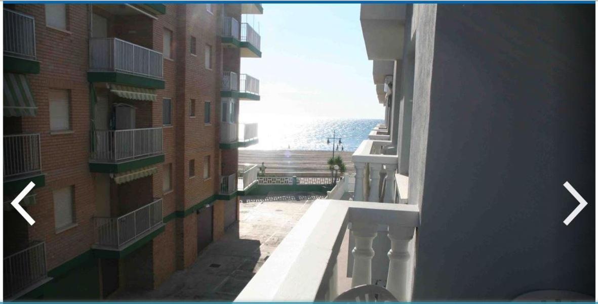 The Beach Across The Street Peniscola Bagian luar foto